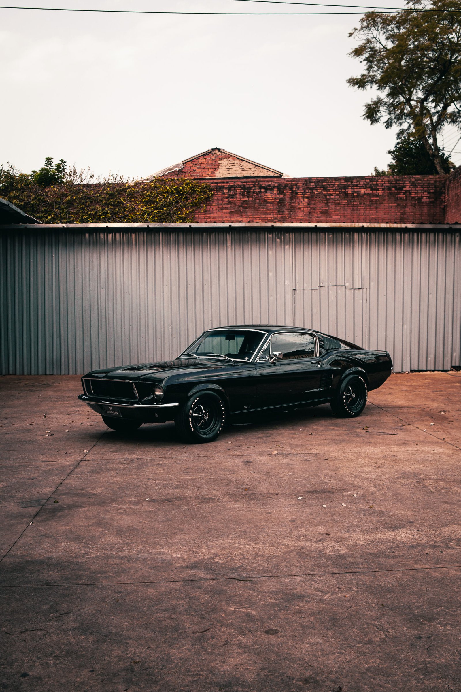 Ford Mustang Fastback restaurado pela Timeless Garages